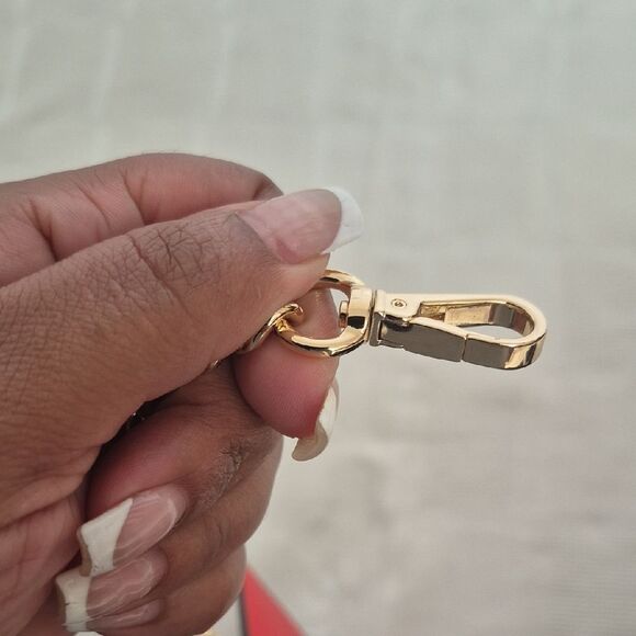 HOST PICK🥳 Michael Kors Scarlet Card Holder with Gold Chain - Picture 10 of 16